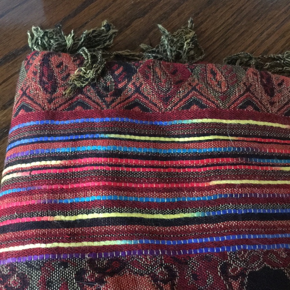 Pashmina 💯 scarf new w/o tags rust blues yellow
